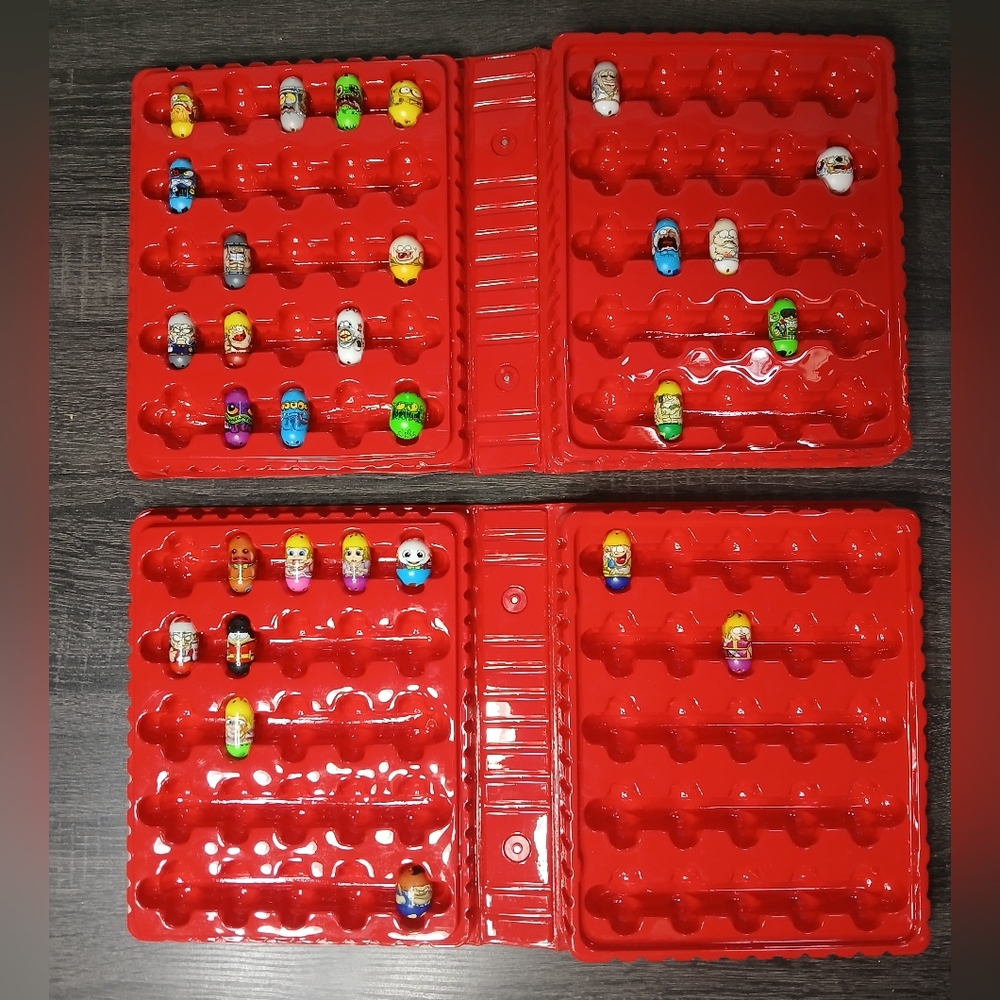 2010 Mighty Beanz Series 3 with 29 Beanz in Red Collector Cases